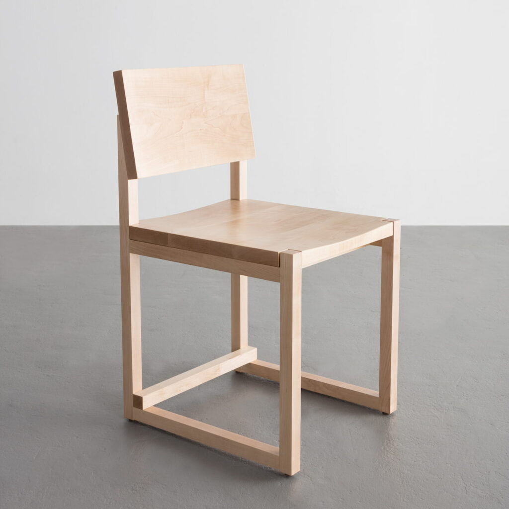 Simple Solid Wood Chairs // Our Top 7 Picks - aêtava